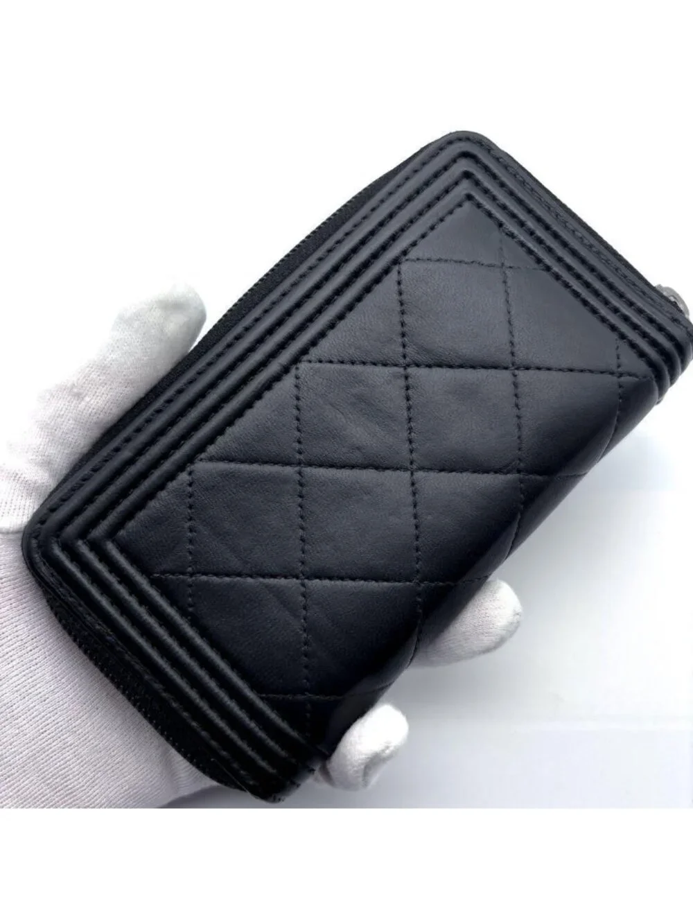 Chanel Wallet Boy Round